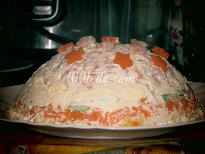 Салат слоеный с креветками и кальмаром
