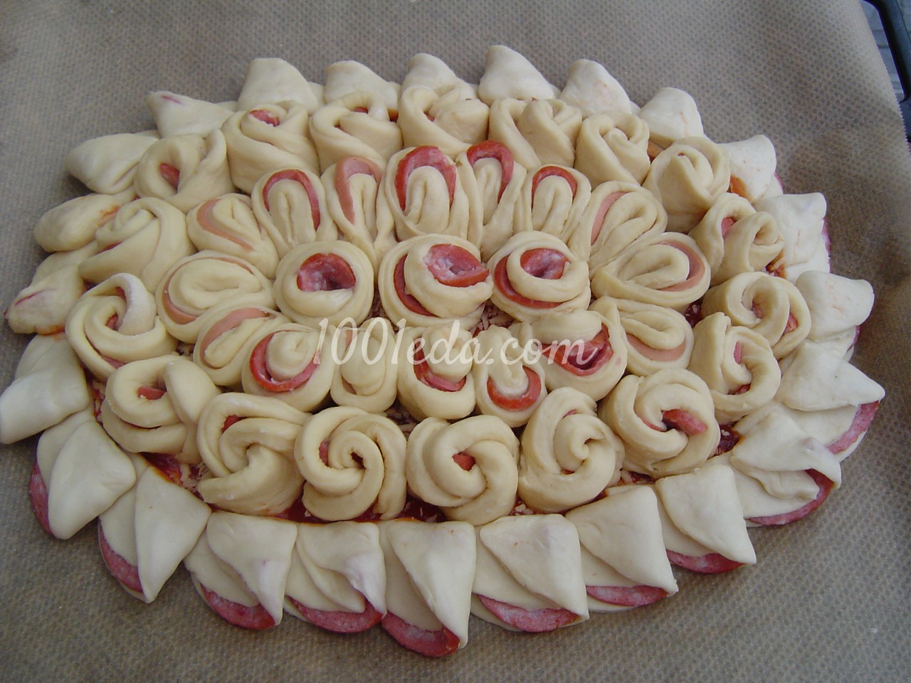 Красивые пироги с повидлом с розами
