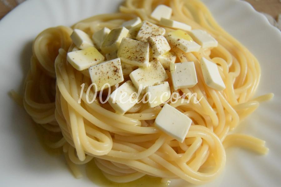 Спагетти с оливковым маслом и фетаксой
